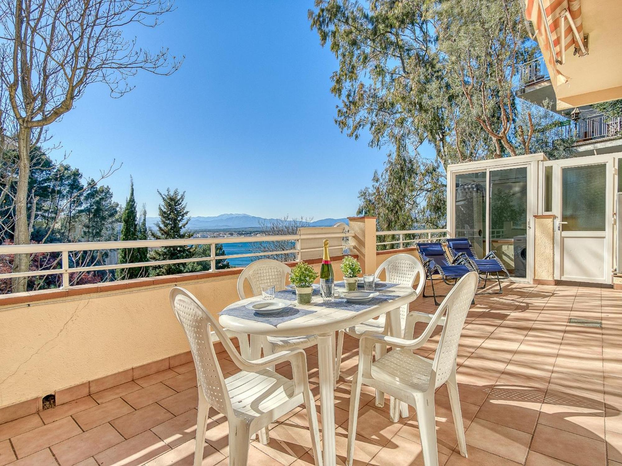 Apartment With View *